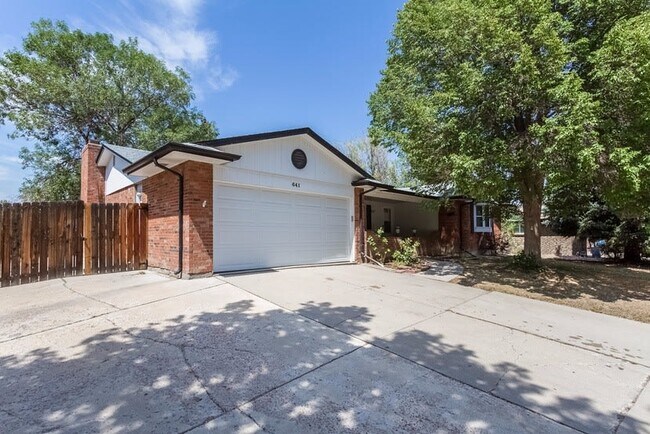 Building Photo - 641 Joplin St