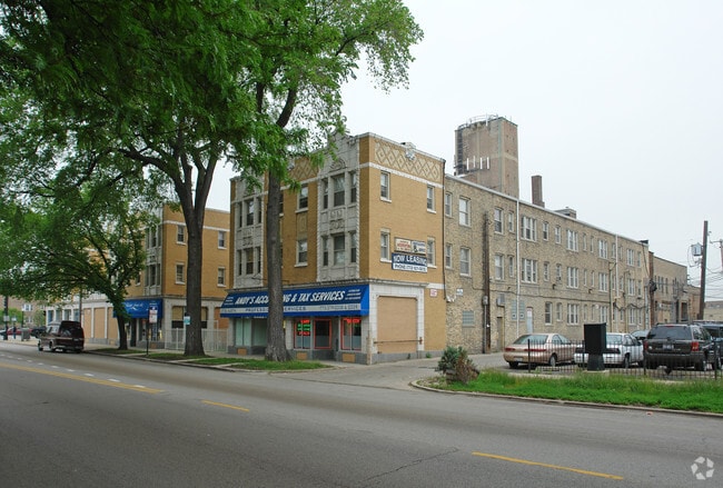 Foto del edificio - 5957 W Madison