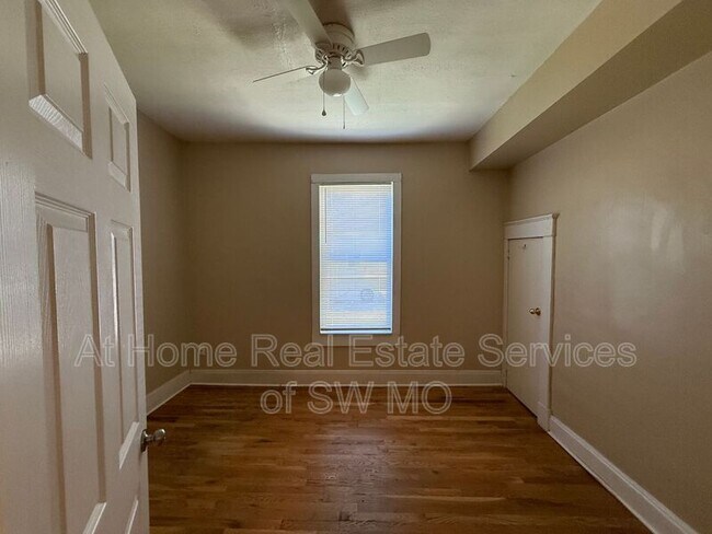 Foto del edificio - 1430 E McDaniel St