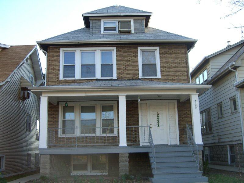 Primary Photo - 5685 W Goodman St
