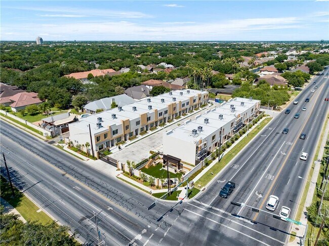Building Photo - 24 Canary Ave
