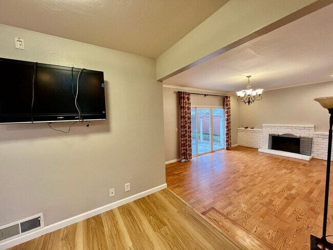 Foto del edificio - Great opportunity to live in Sunnyvale move in ready!!