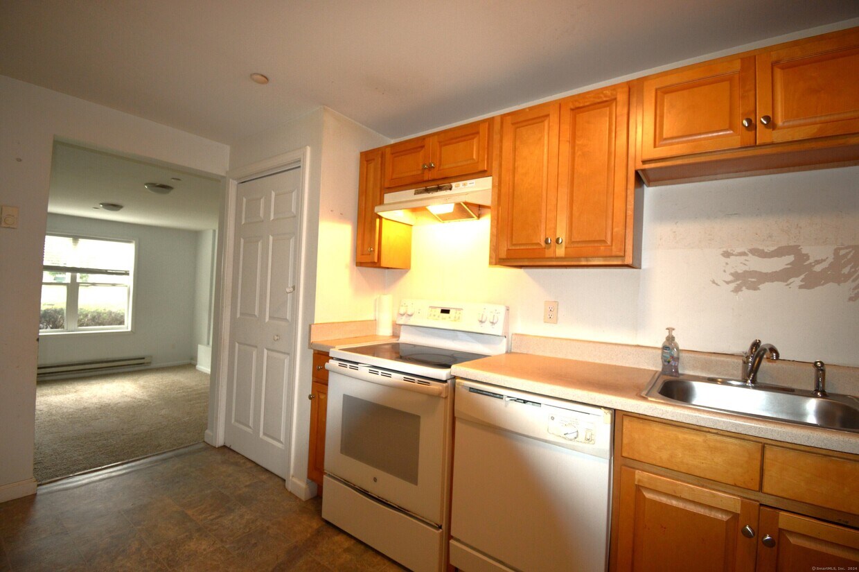 Foto principal - 949 Pleasant Valley Rd