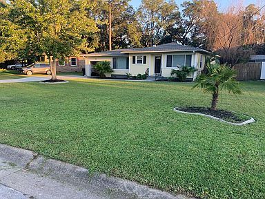 Building Photo - Completely renovated and modern home