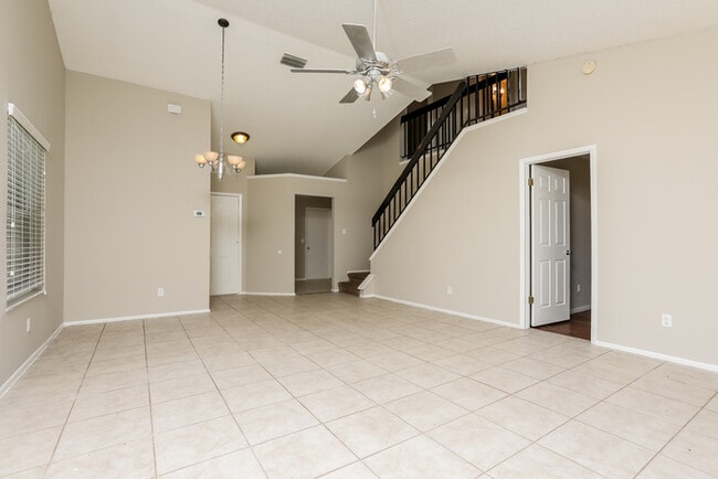 Building Photo - 1685 Torrington Cir
