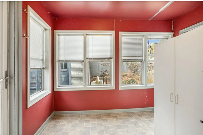 Enclosed porch - 521 Congress St