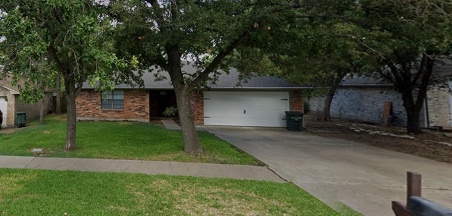Building Photo - 4207 Woodcrest Dr