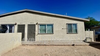 Building Photo - 403 E Thoroughbred St