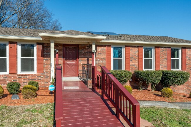 Building Photo - 308 Ash Grove Dr