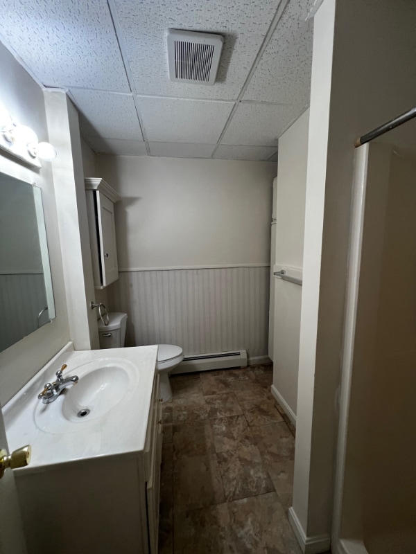 Building Photo - 306 Marble St