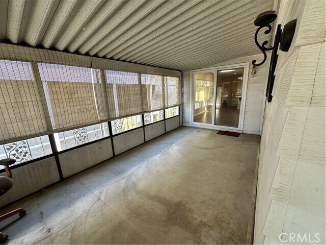 Foto del edificio - 2230 Lake Park Dr