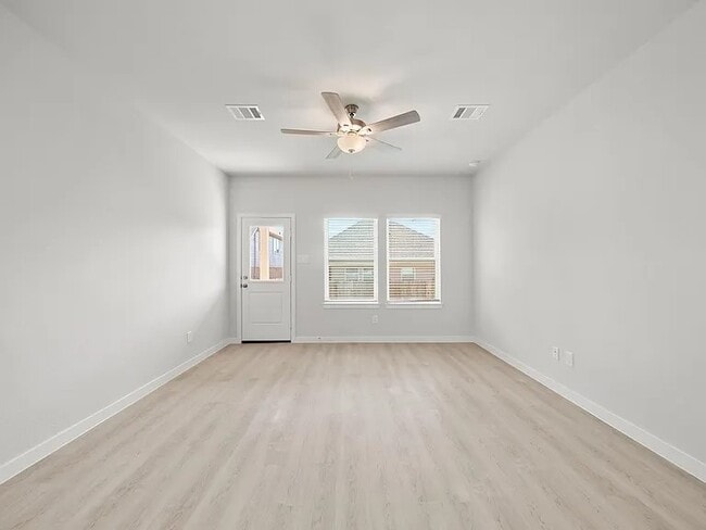 Foto del edificio - 11975 Wisteria Mdws Dr