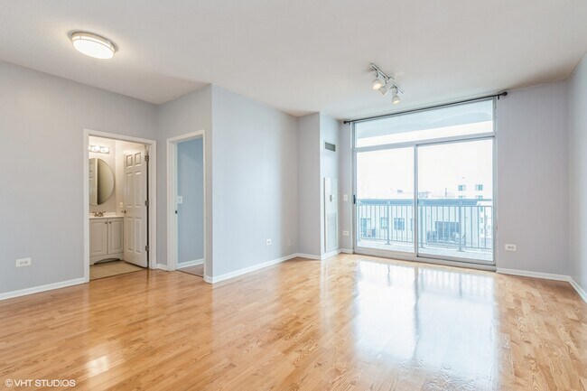 Foto del edificio - 1134 W Granville Ave