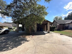 Building Photo - 903 Milford Way