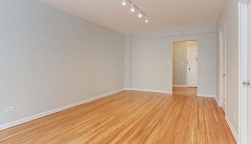 Building Photo - 215 W 23rd St