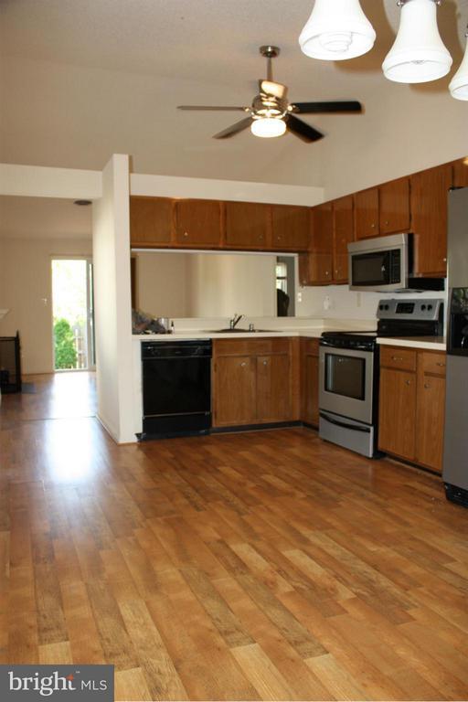 Building Photo - 804 Chadwick Cir