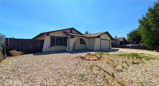 Foto del edificio - 10707 White Ave