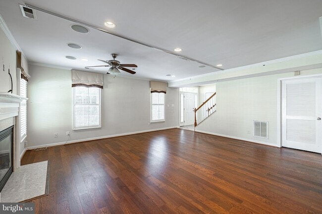 Building Photo - 2915 Murano Way