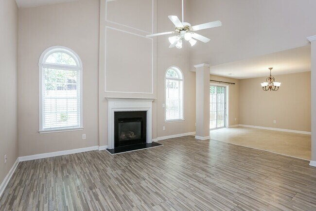 Foto del edificio - 47 Highland Falls Dr