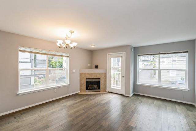 Foto del edificio - 3 bedroom in Seattle WA 98133