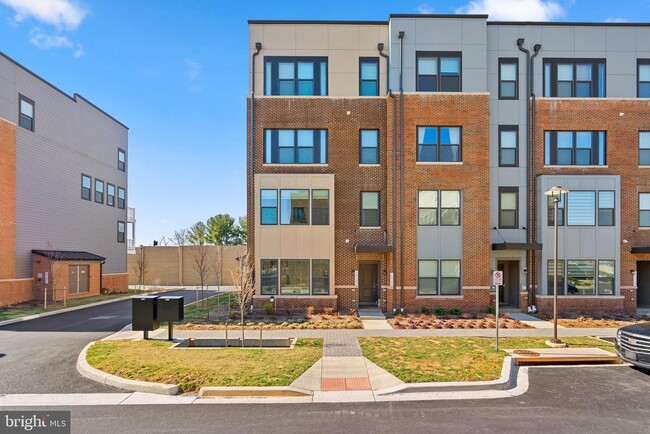 Photo - 16302 Connors Wy (Rockville, MD) Townhome