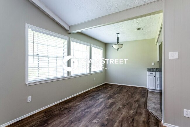 Foto del edificio - 3 Bedroom Pet-Friendly Home in Porter, TX ...