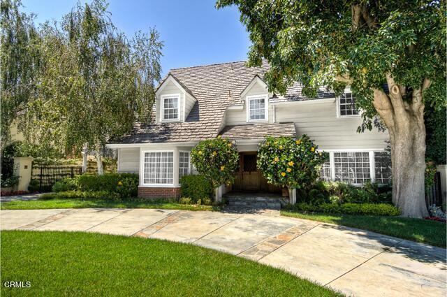Foto principal - 3935 Mary Ellen Ave