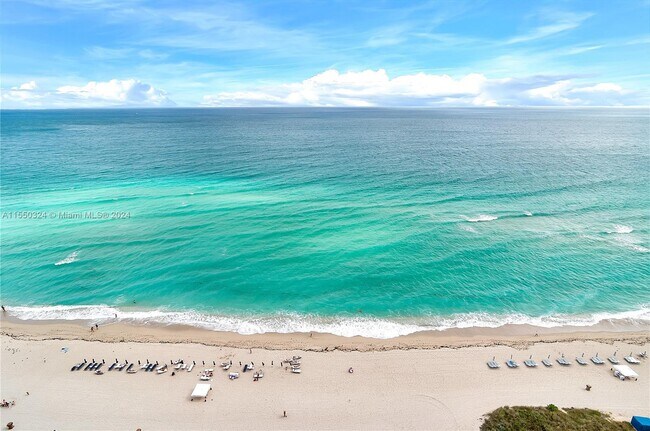 Foto del edificio - 17121 Collins Ave