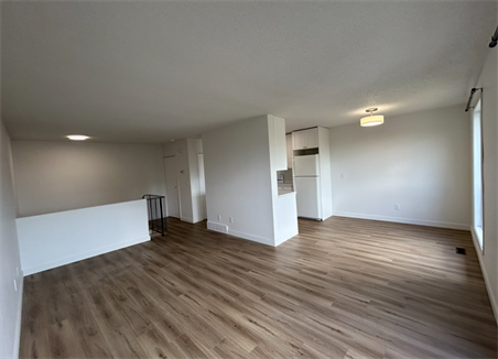 Building Photo - 2 Bed 1 Bath Unit in Olds, AB
