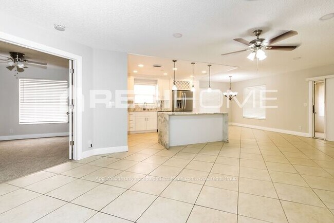 Foto del edificio - 1492 Waterway Cove Drive
