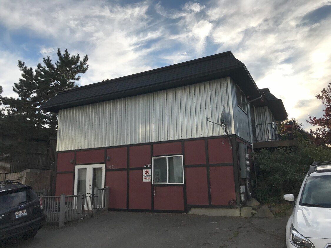 Foto del edificio - 9552 Interlake Avenue North