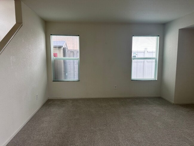 Building Photo - 26 Dawn Rose Way