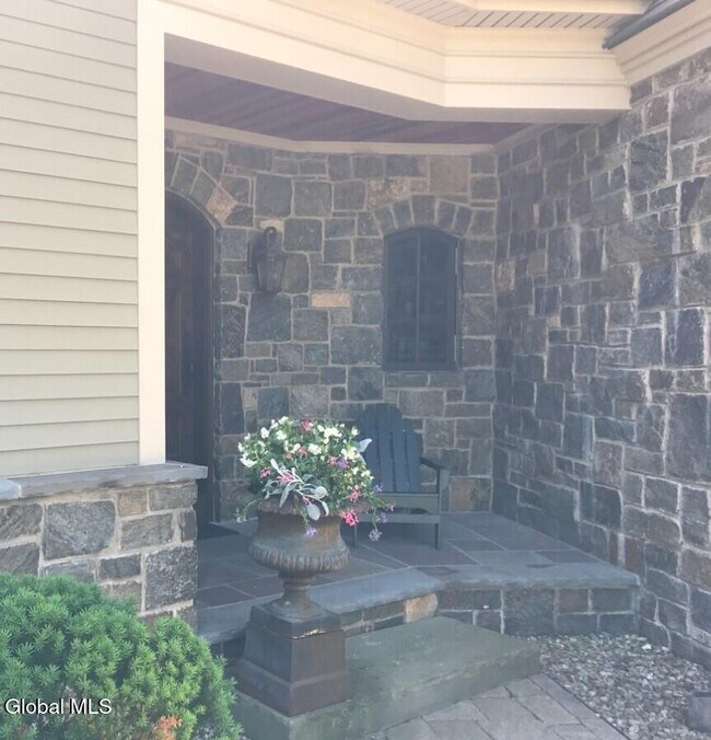 Foto del edificio - 106 Greenfield Ave