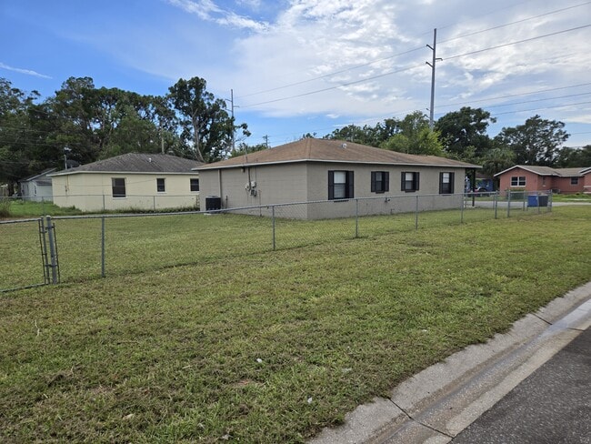 Building Photo - 1400 37th St S