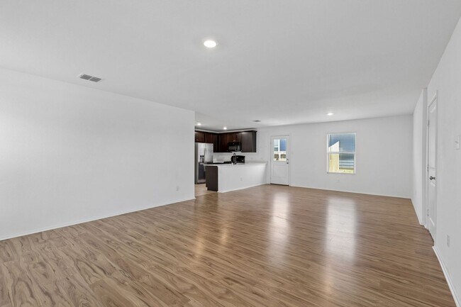 Building Photo - Fresh, Stylish & Move-In Ready in Eagle Mountain–Saginaw ISD