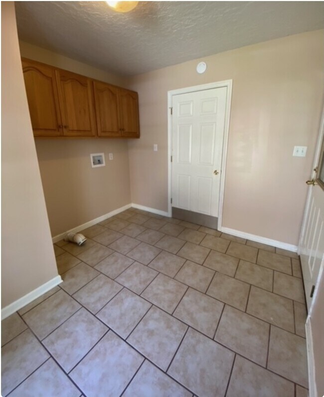 Foto del edificio - 713 Church Rd