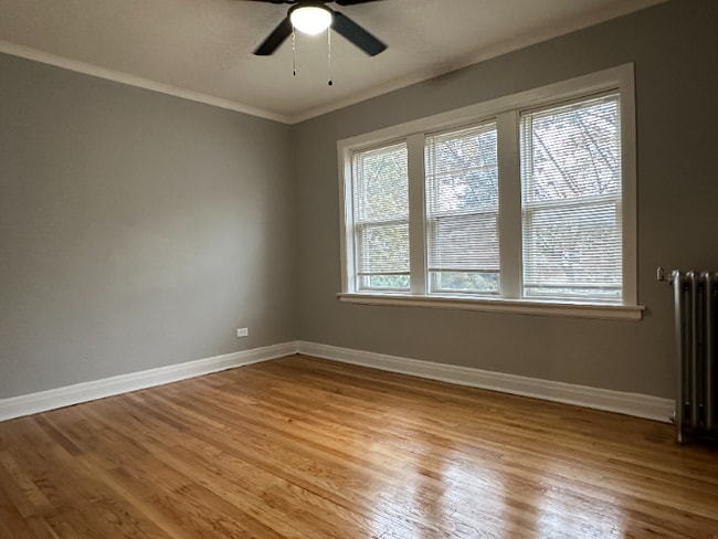 Foto del edificio - 5601-5607 W Wabansia Ave