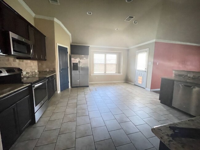 Building Photo - 6401 Alabaster Dr