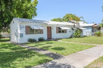 Building Photo - 1727 Fletcher St