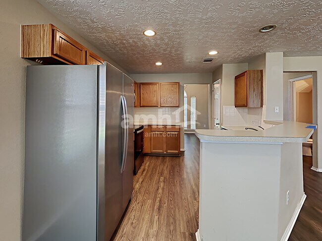 Foto del edificio - 18401 Sunrise Oaks Ct