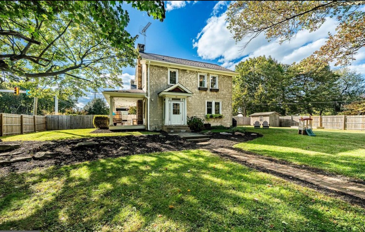 Photo - 915 West Chester Pike (West Chester, PA)