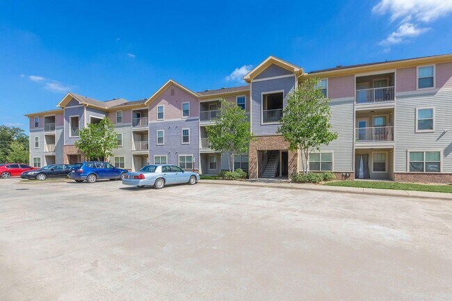 Building Photo - 11320 Greenwell Springs Rd