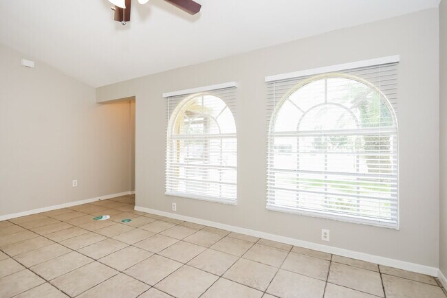 Foto del edificio - 3644 Ribera Ave