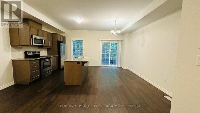Building Photo - 127 St Leger St