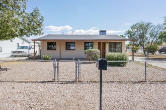 Building Photo - 1629 E Violet Dr