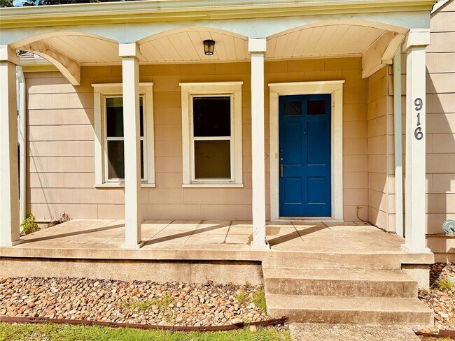 Foto del edificio - 916 E 37th St