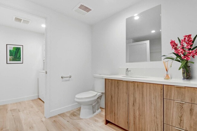Interior Photo - Decollage Apartments