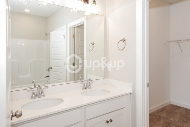 Foto del edificio - Fantastic 3bd/2ba home! Coming soon!