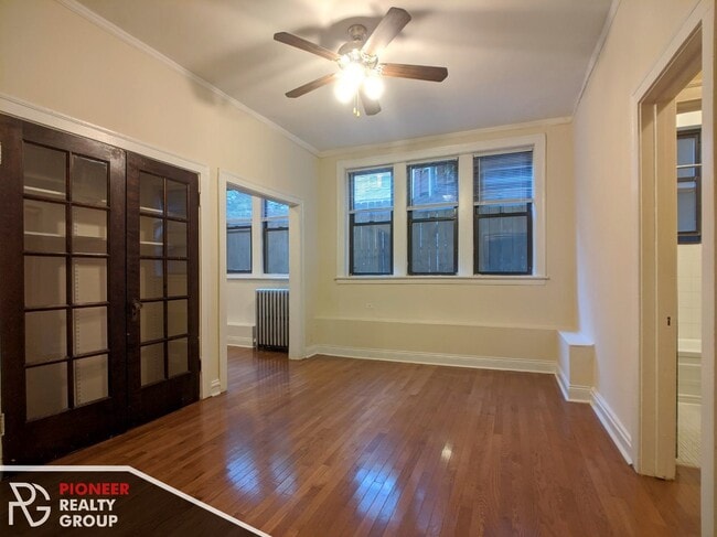 Building Photo - 4647 N Paulina St