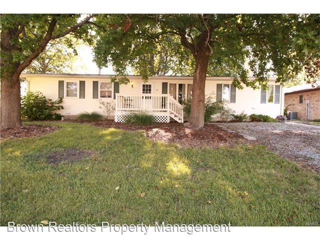 Primary Photo - 109 N Saint Johns Dr